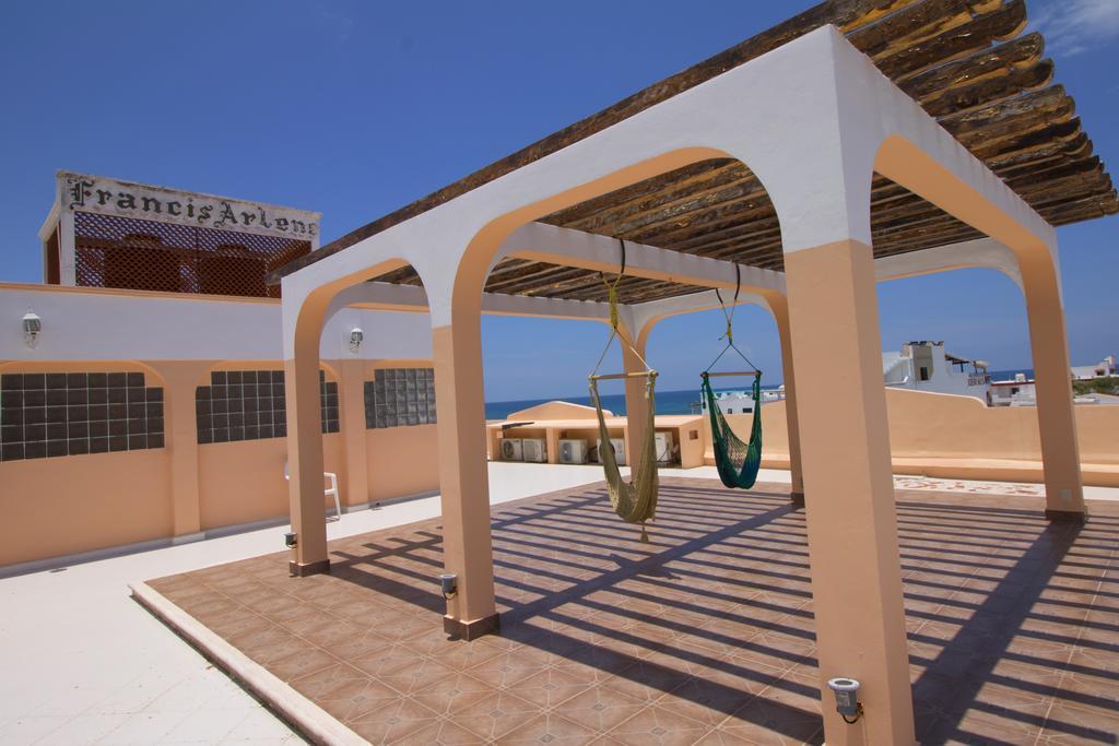 Hotel Francis Arlene Adults Only إيسلا موخيريس المظهر الخارجي الصورة